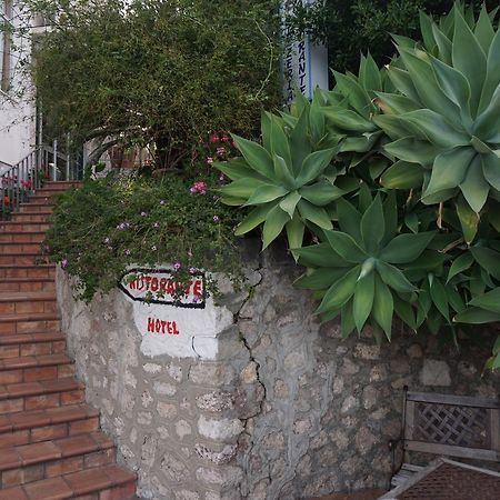 Hotel Villa Souvenir フォルツァ・ダグロ エクステリア 写真