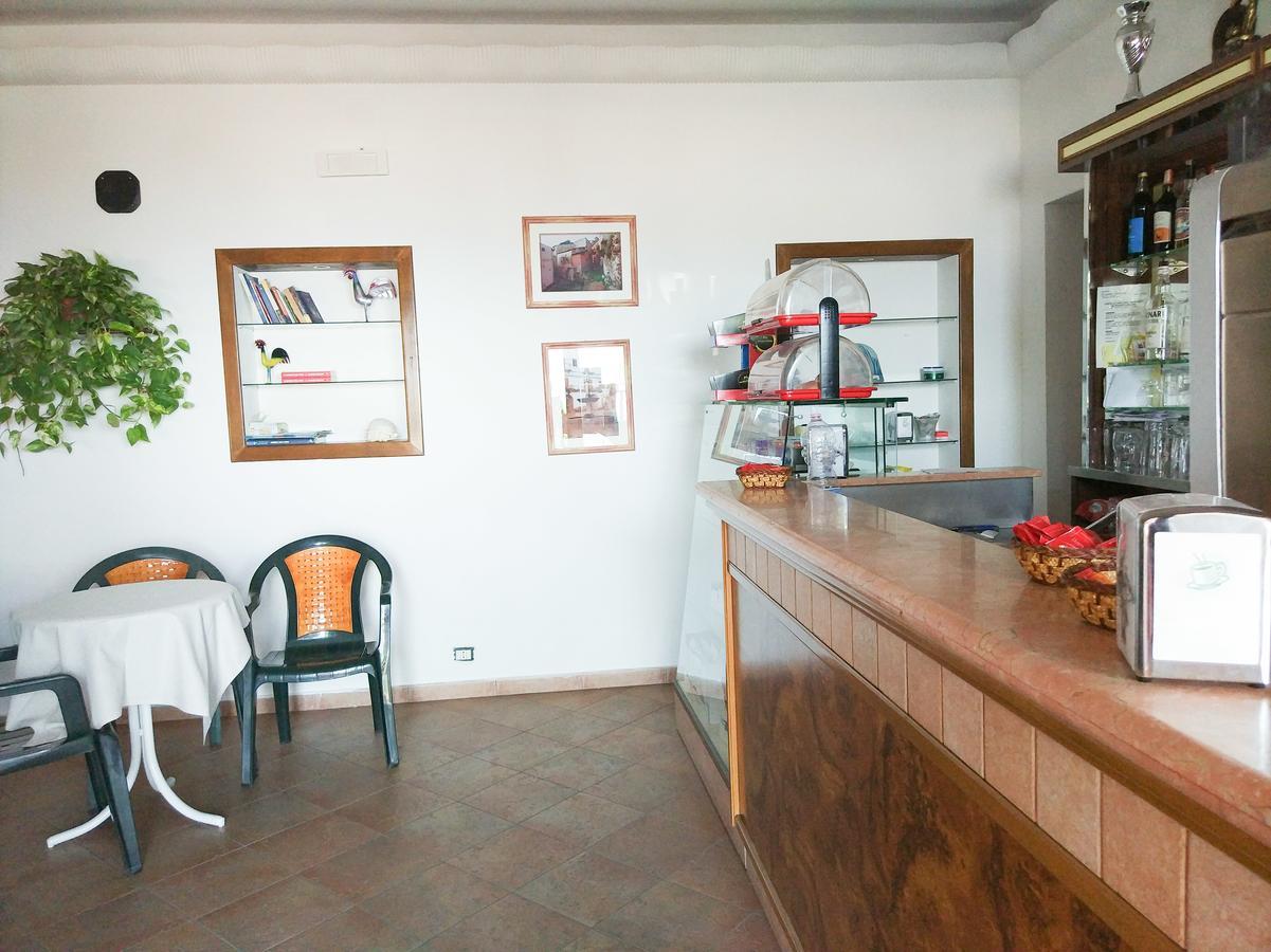 Hotel Villa Souvenir フォルツァ・ダグロ エクステリア 写真